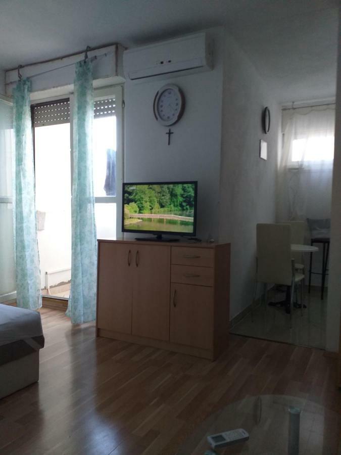 Studio Apartment Ema Split Eksteriør bilde